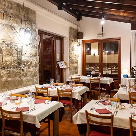 Ristorante Il Caminetto 2*