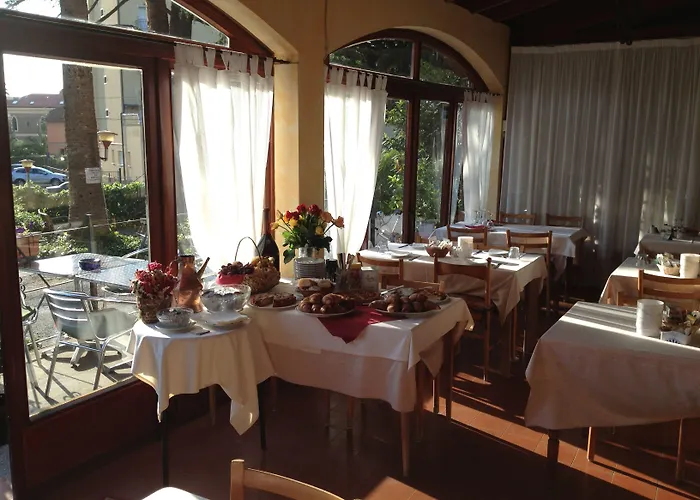 Hotel Ristorante Il Caminetto 2*