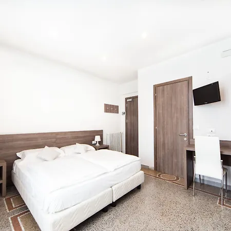 Hotel Ristorante Il Caminetto Diano Marina