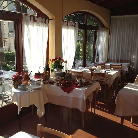 Ξενοδοχείο Ristorante Il Caminetto 2*