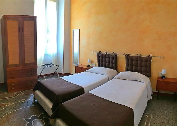 Готель Ristorante Il Caminetto 2*